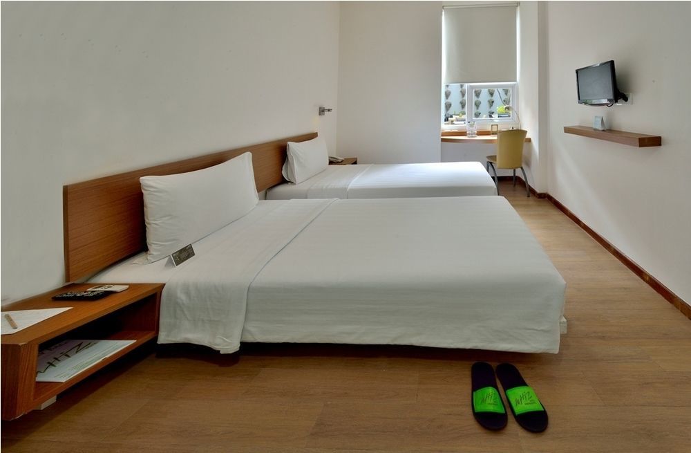 Whiz Hotel Malioboro Yogyakarta Exterior photo
